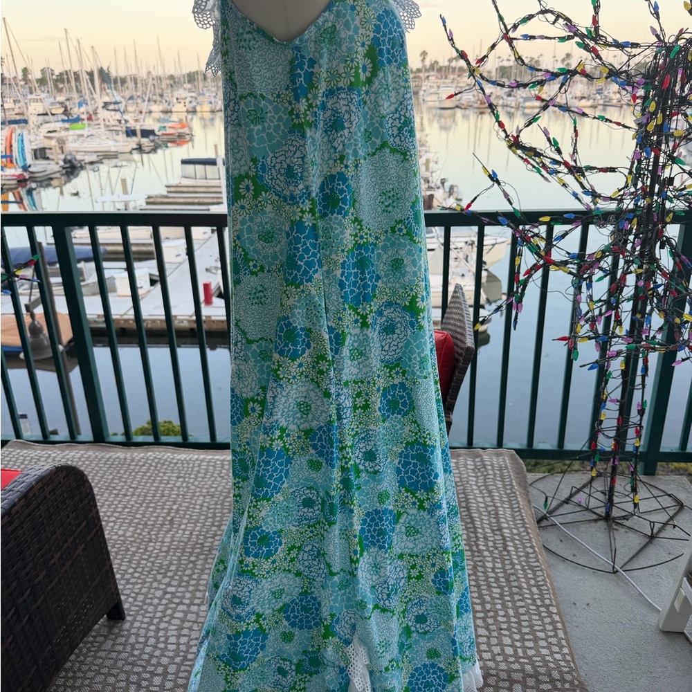 Vintage Princess Kaiulani 100% cotton maxi muumuu- dress Blue & Green Floral